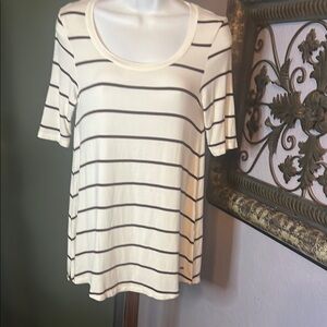American Eagle top -Striped Cream and Burgundy tunic length Sz XS💚